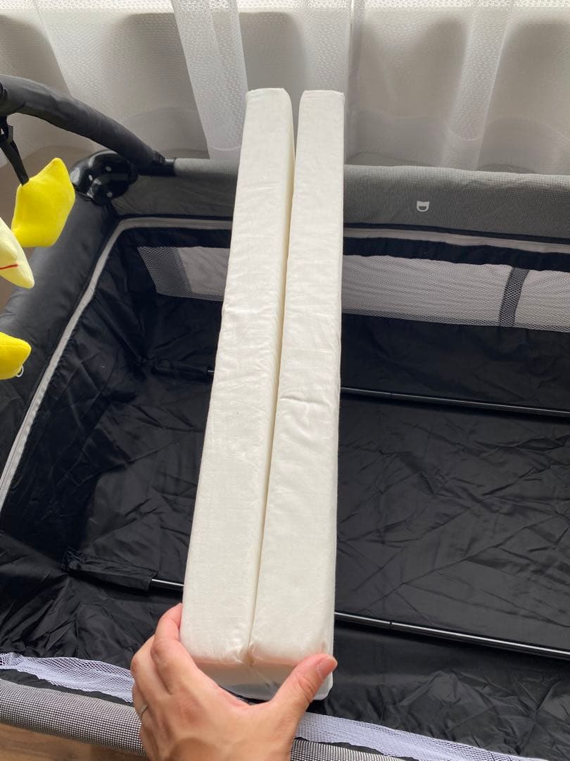 カトージ　ベビーベッド　マット、防水パッド付き