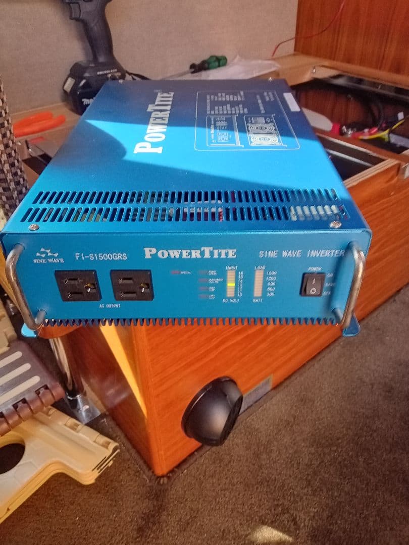 【ジャンク扱い】PowerTite パワーインバーター ケーブル付き