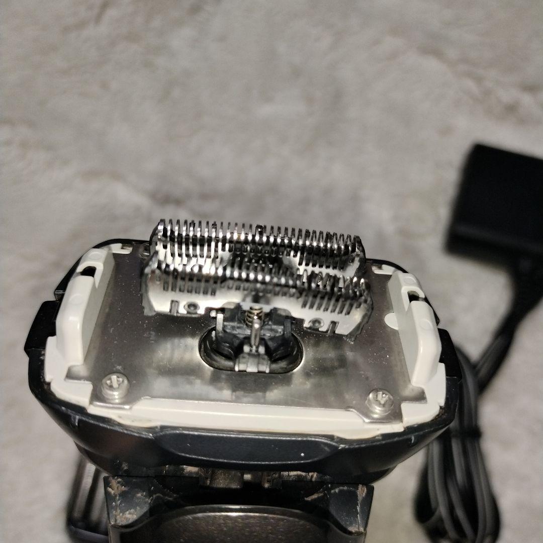 バッテリー1/11交換済Panasonic ラムダッシュ5枚刃 ES-CLV56