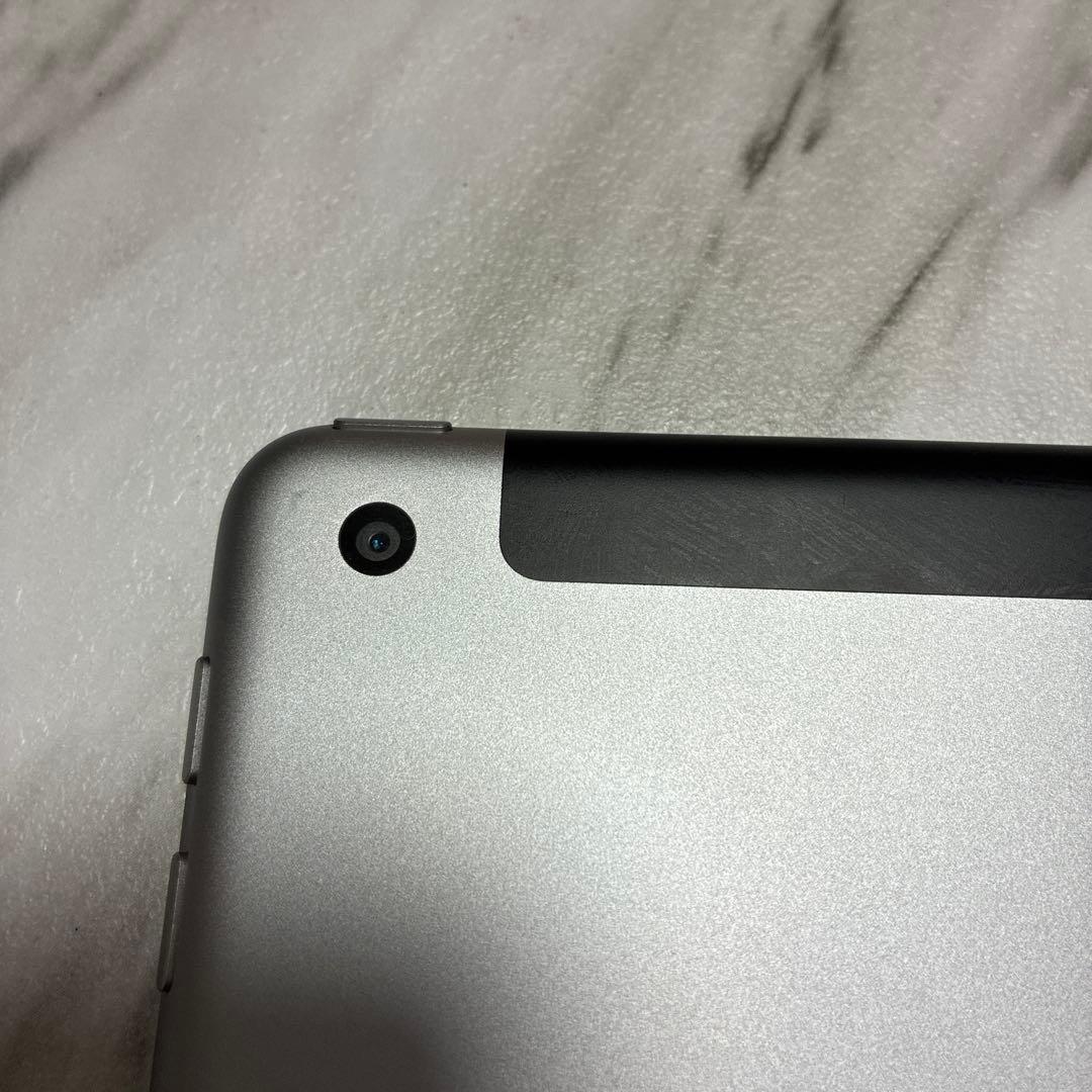 iPad 第6世代 32GB グレー