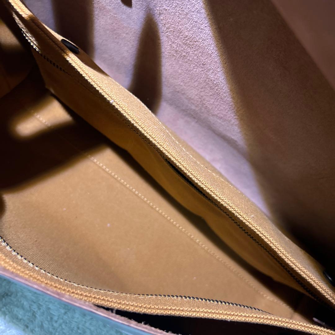 展示品　未使　Uni&co ユニアンドコー　レザー　メッセンジャーバッグ　 M