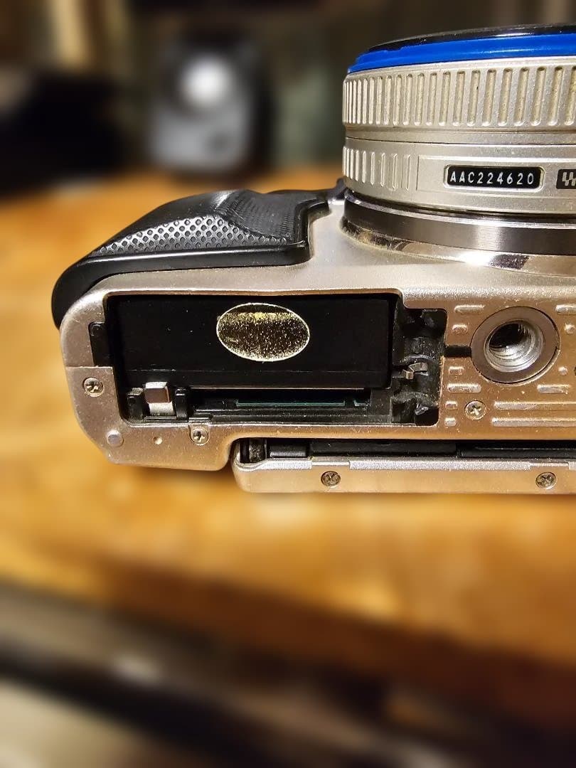 オリンパス E-PL6 17mm F2.8 パンケーキレンズセット【ジャンク品】