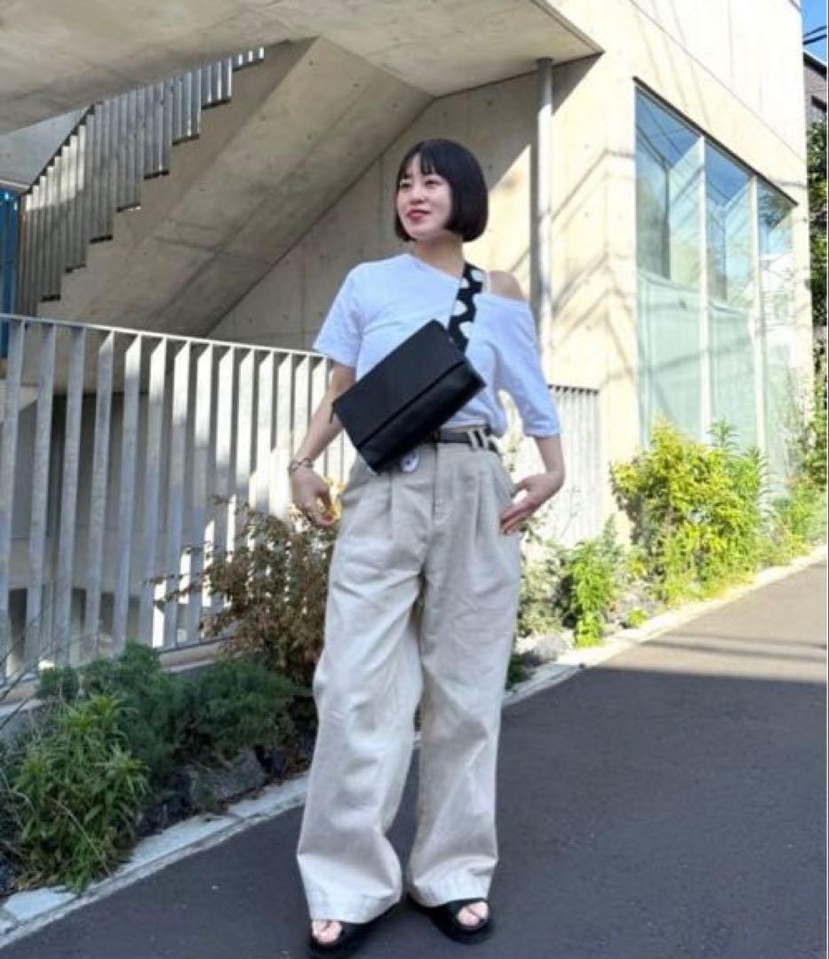 本革470g ワイドテープショルダーボディバッグ ear PAPILLONNER