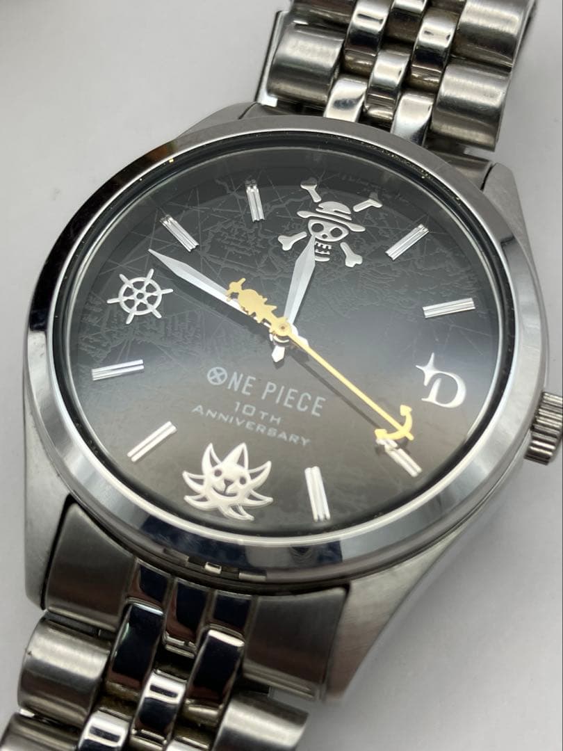 ワンピース 10周年 公式ウォッチ 黄金の指針 ゴールデンポース　不動