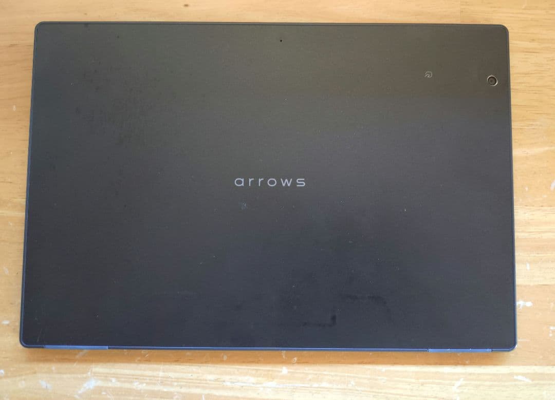 【中古品】arrows Tab F-02K ブラック ①