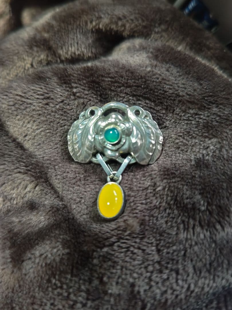 葉デザイン ブローチ 2008年製