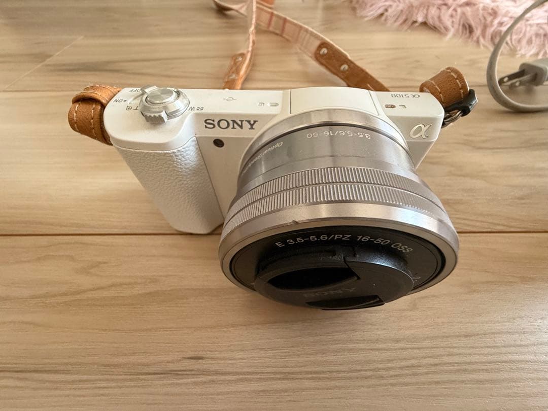 【美品】SONY α5100 ホワイト ミラーレス一眼レフ カメラ α