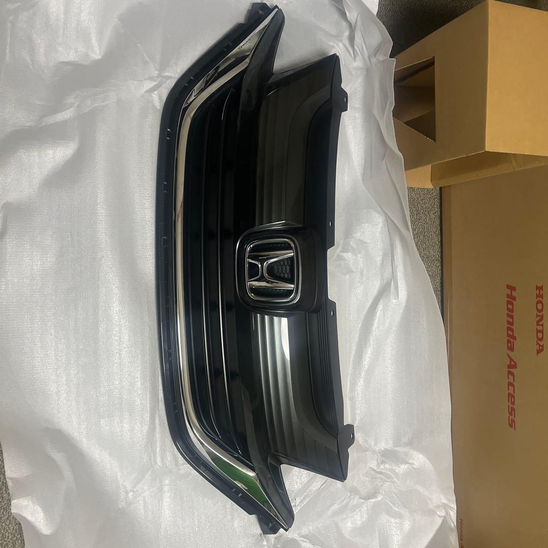 Honda フリード 純正 フロントバンパー、グリルのセット販売