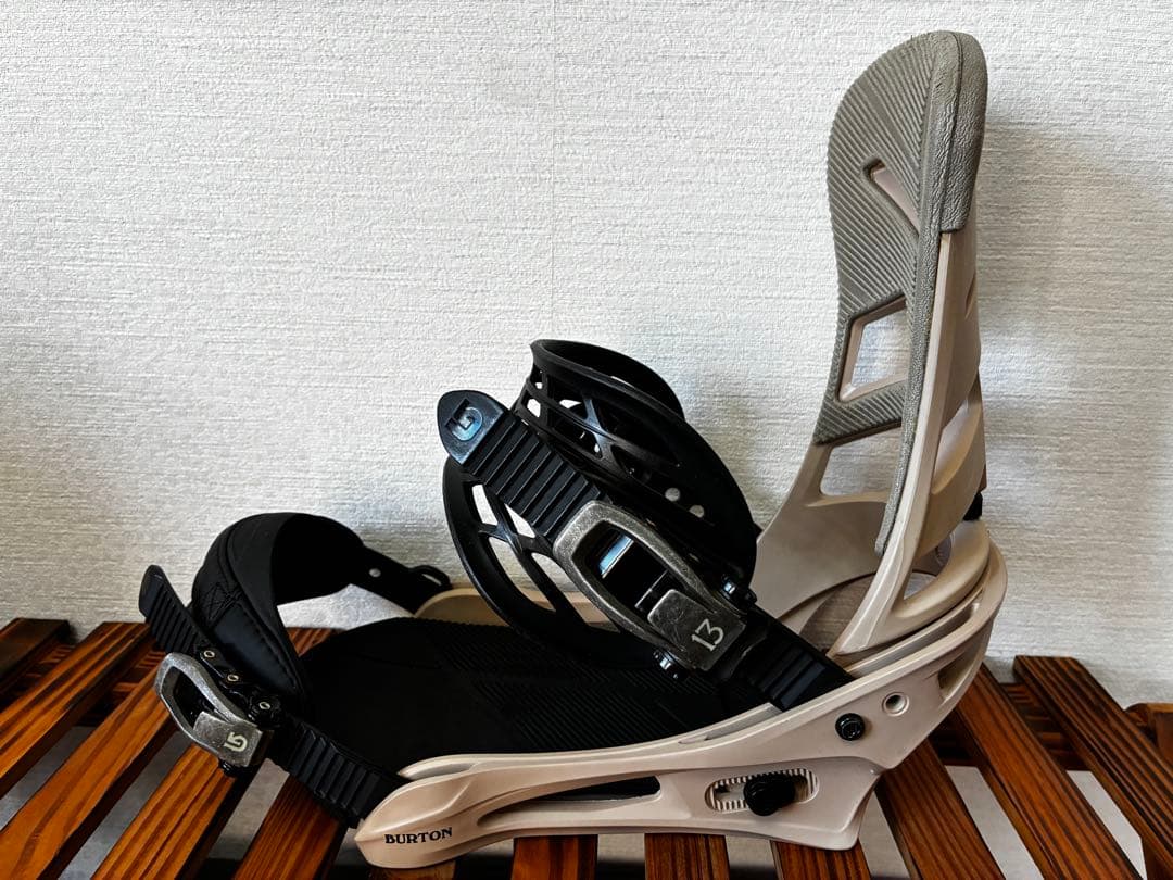 BURTONバインディング 【MISSIONミッション（メンズM）】薄茶色