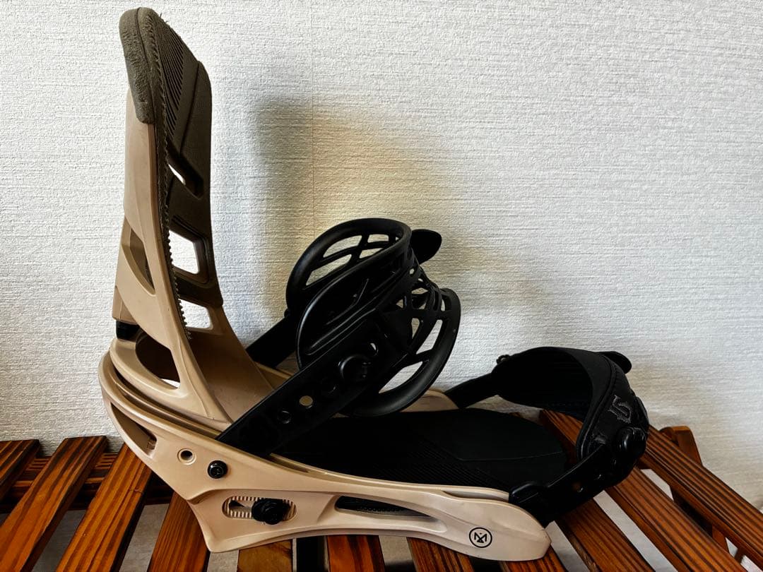 BURTONバインディング 【MISSIONミッション（メンズM）】薄茶色