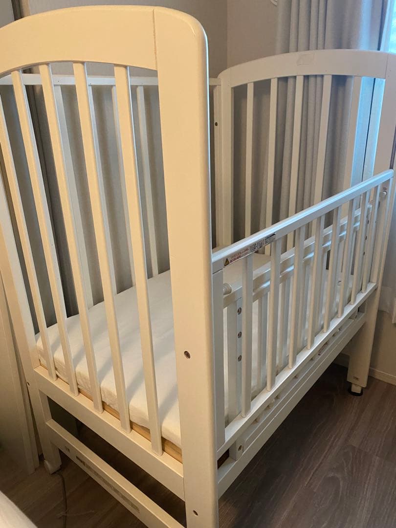 カトージ　ミニベビーベッド　マットレス・マットレスカバー・かけ布団付き