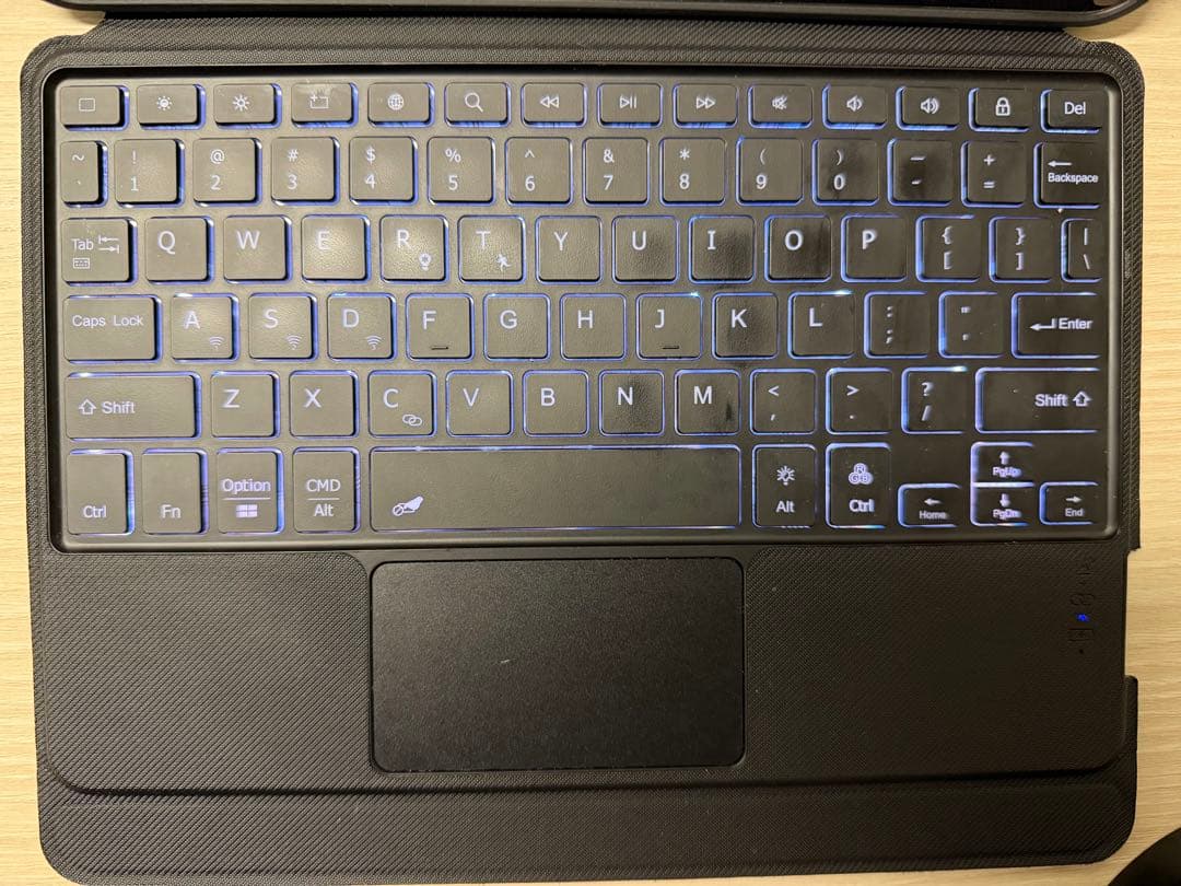 iPad Pro 11 7th 512GB シルバー ＋ キーボードケース