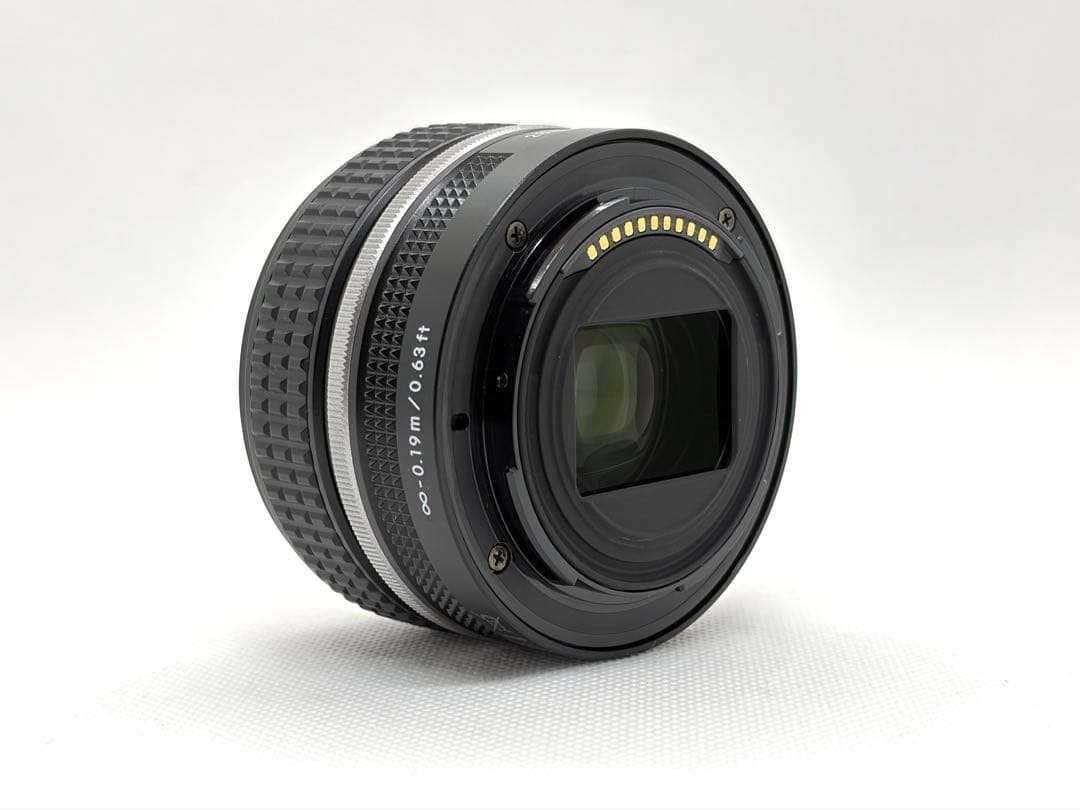 ニコン NIKKOR Z 28mm f/2.8フード+フィルター付き