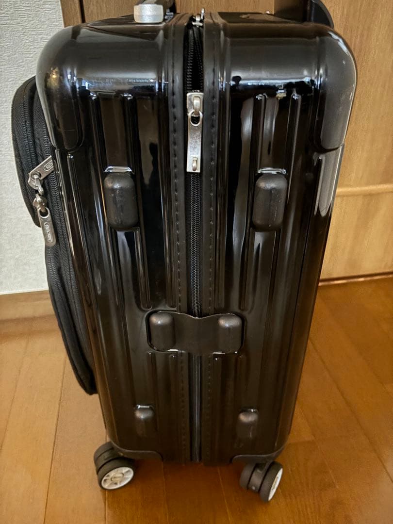 Rimowa SALSA DELUXE ハイブリッド4輪