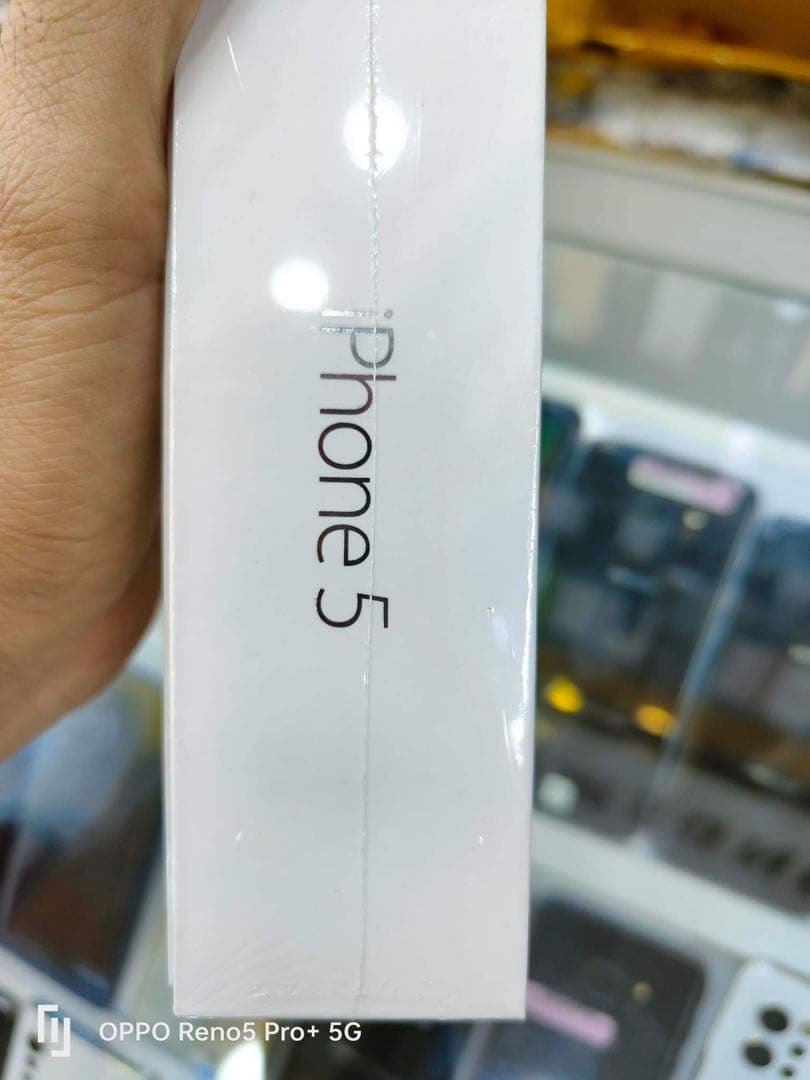 Iphone 5 新品未使用 SIMフリー