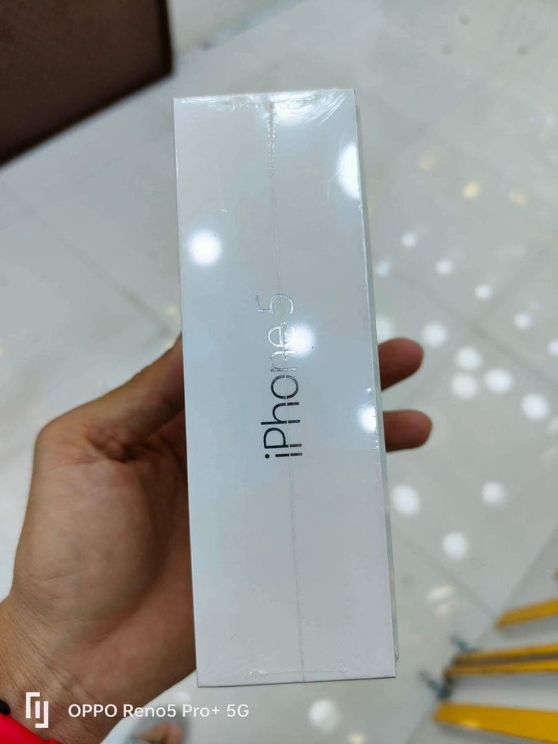 Iphone 5 新品未使用 SIMフリー