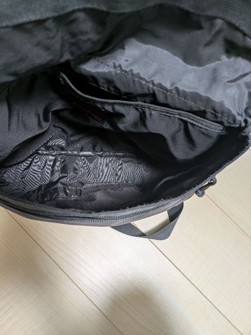 ブリーフィング　ショルダーバッグ