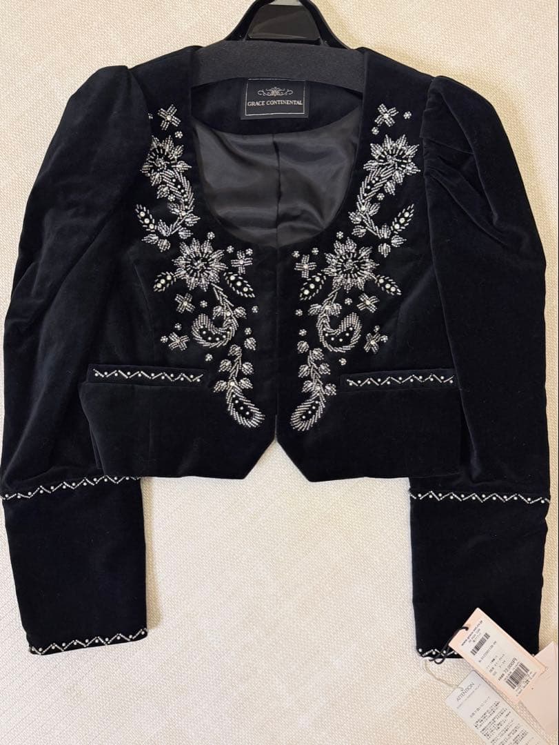 デ*ー様 【新品未使用レア】GRACE CONTINENTAL ブラック ジャケ