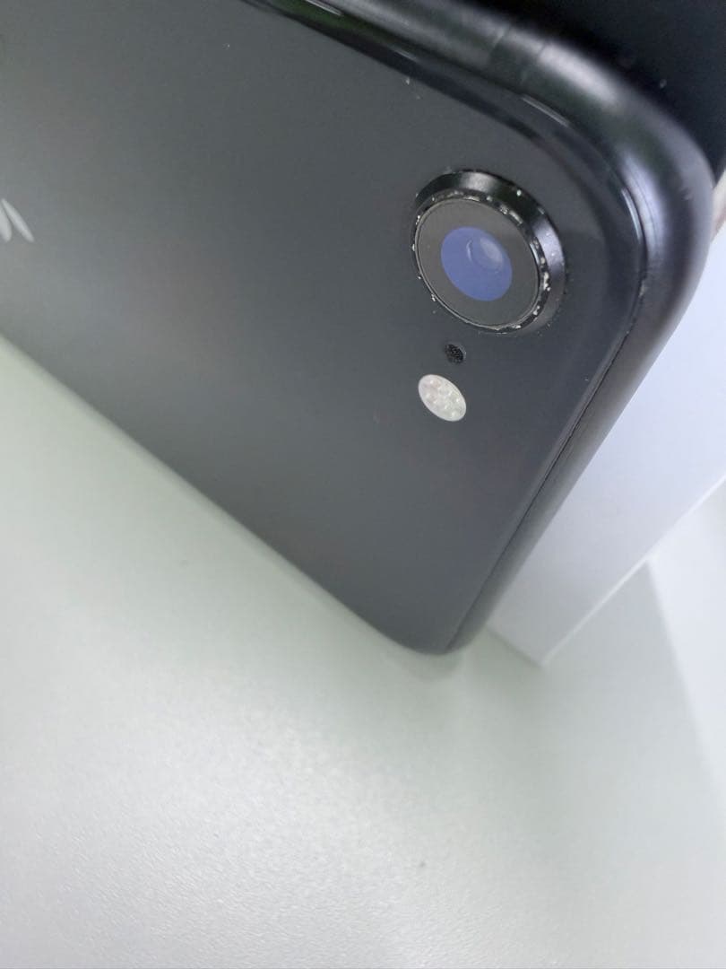 Apple iPhone SE(第2)ブラック　本体