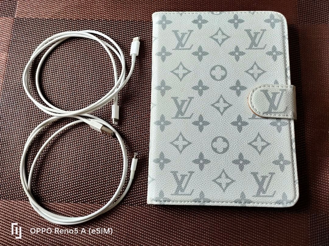 momo　値下げ　iPad mini4 32GB au wifiセルラー