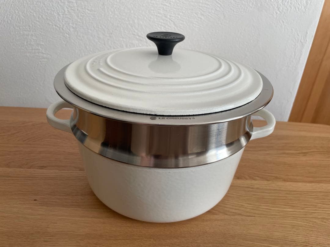 ルクルーゼ　LE CREUSET 22cm ココットロンド　ホワイト　スチーマー