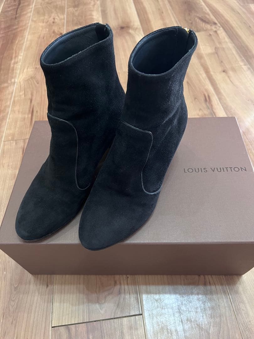 ルイヴィトンブラックスエードブーツ ゴールドファスナー35 1/2