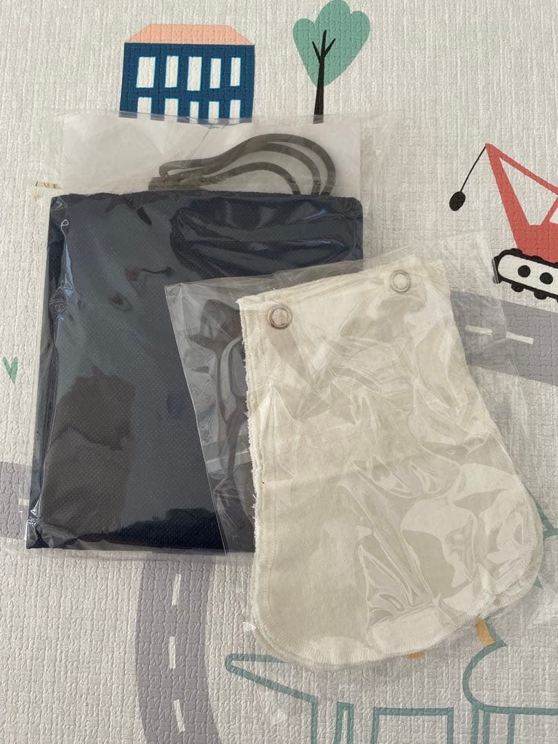 未使用替えスタイ付き　ウィーゴツインベビーキャリア　双子用　抱っこ紐　ネイビー