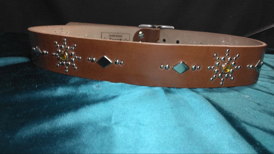 昭南ベンズレザースタッズベルト　チョコ アクリル　アンバー　穴開け加工済　即納可