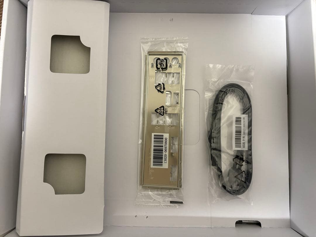 ASUS PRIME H670-PLUS D4 マザーボード