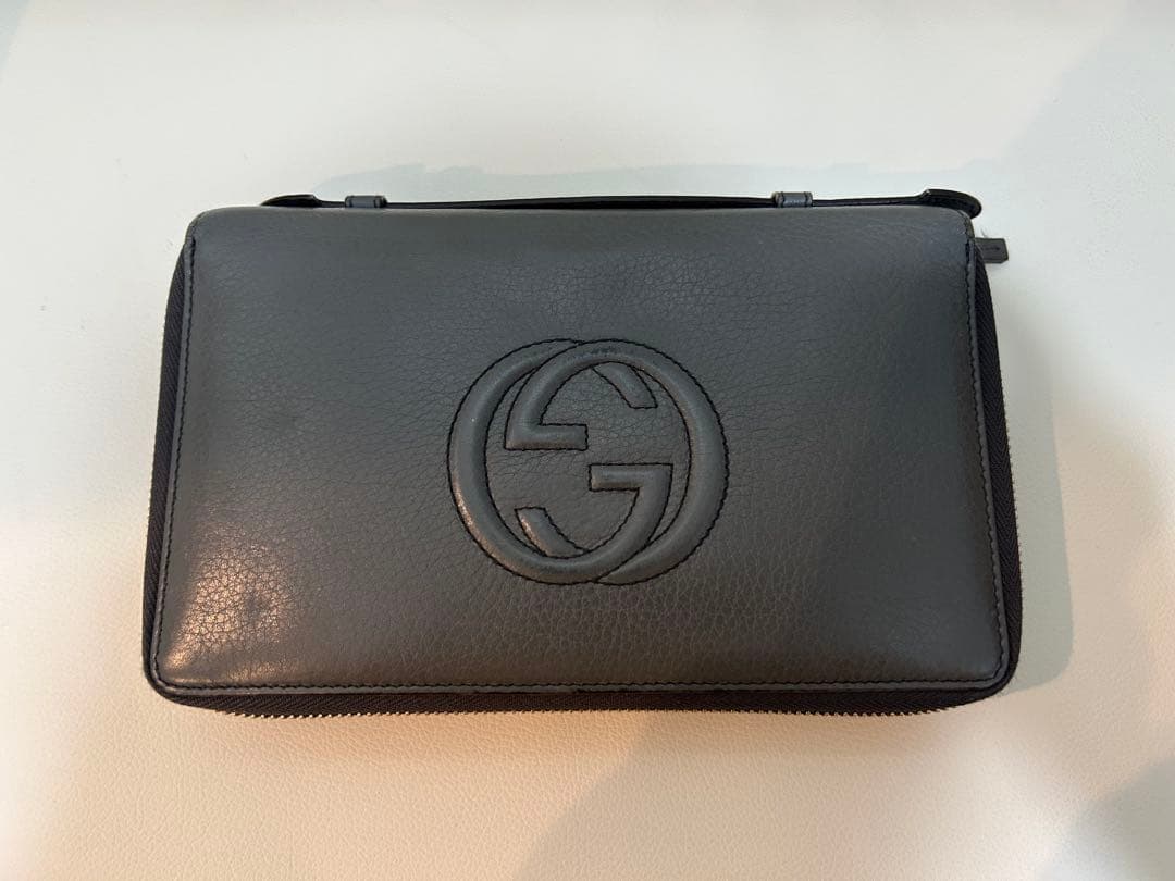 Gucci 大容量ダブルジッパー長財布