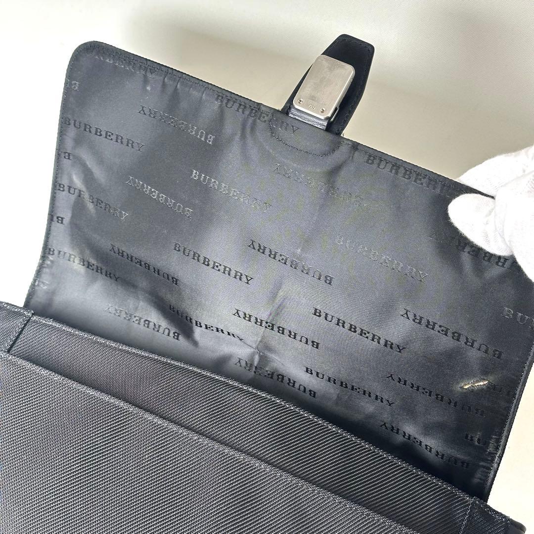 希少デザイン✨Burberry ノバチェック　メッセンジャーバッグ フラップ