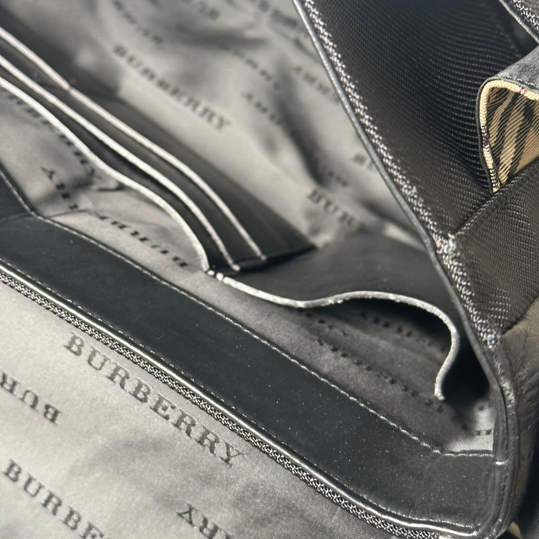 希少デザイン✨Burberry ノバチェック　メッセンジャーバッグ フラップ