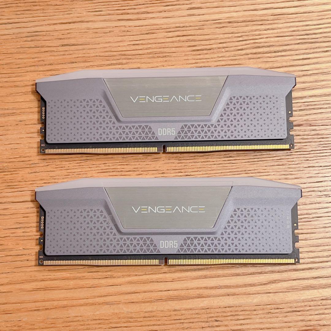 ともやん　2枚 Corsair Vengeance DDR5 32GB