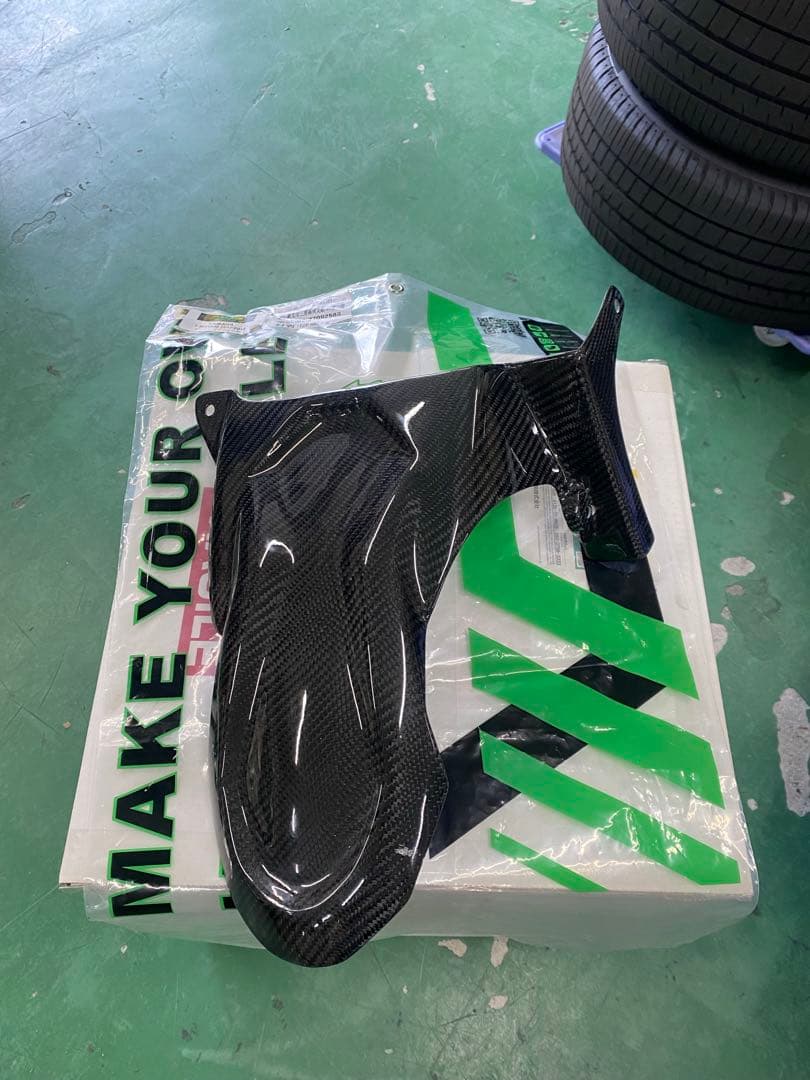 MOS ＴＭＡＸ５３０　５６０カーボンフェンダー