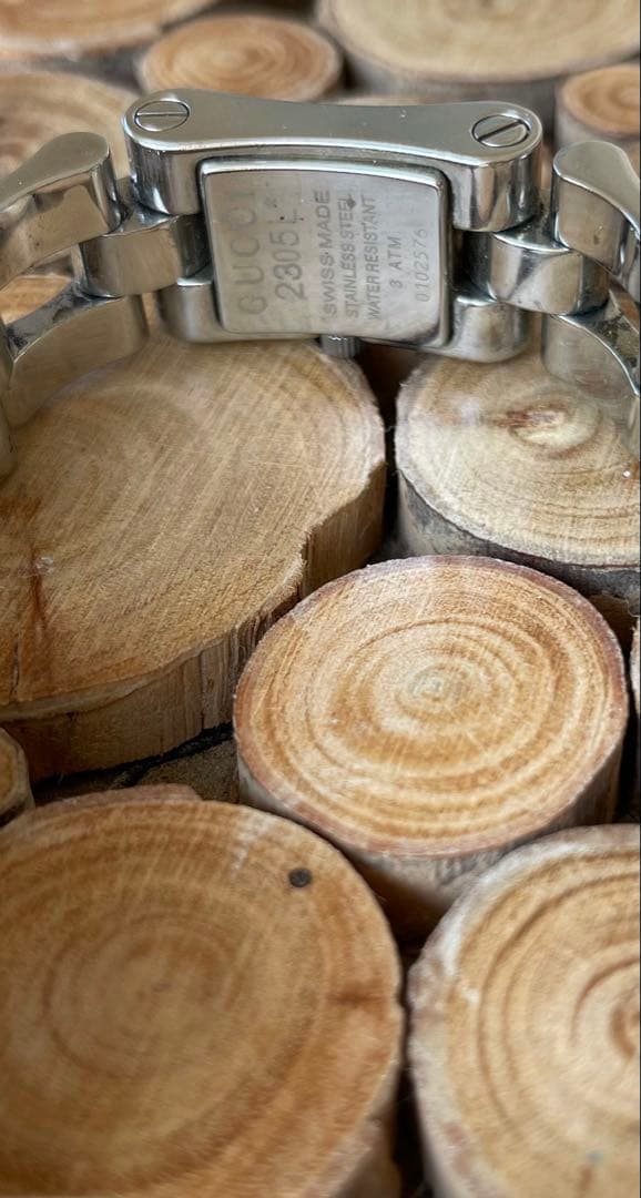 【美品】GUCCI YA126505 シルバー 時計　電池交換済