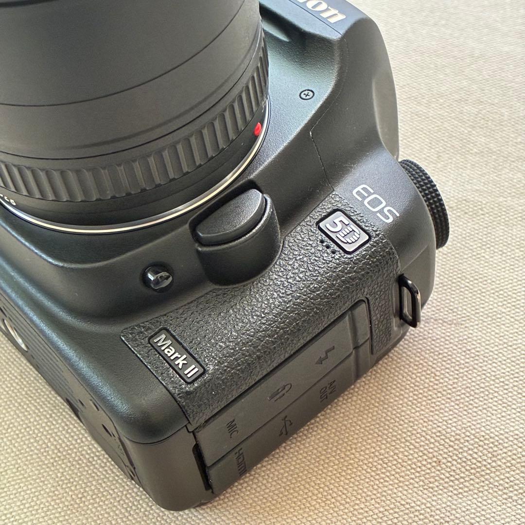 Canon EOS 5D Mark II + 35-70mmレンズ