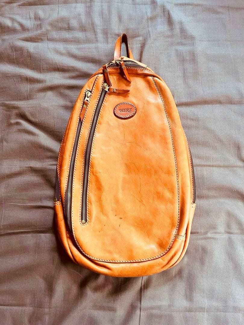 herz リュック ファスナー キャメル