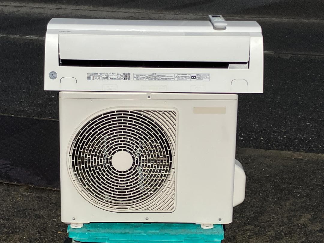 愛知岐阜/送料込★美品★東芝2.2kWエアコン RAS-H221P(W)　21年