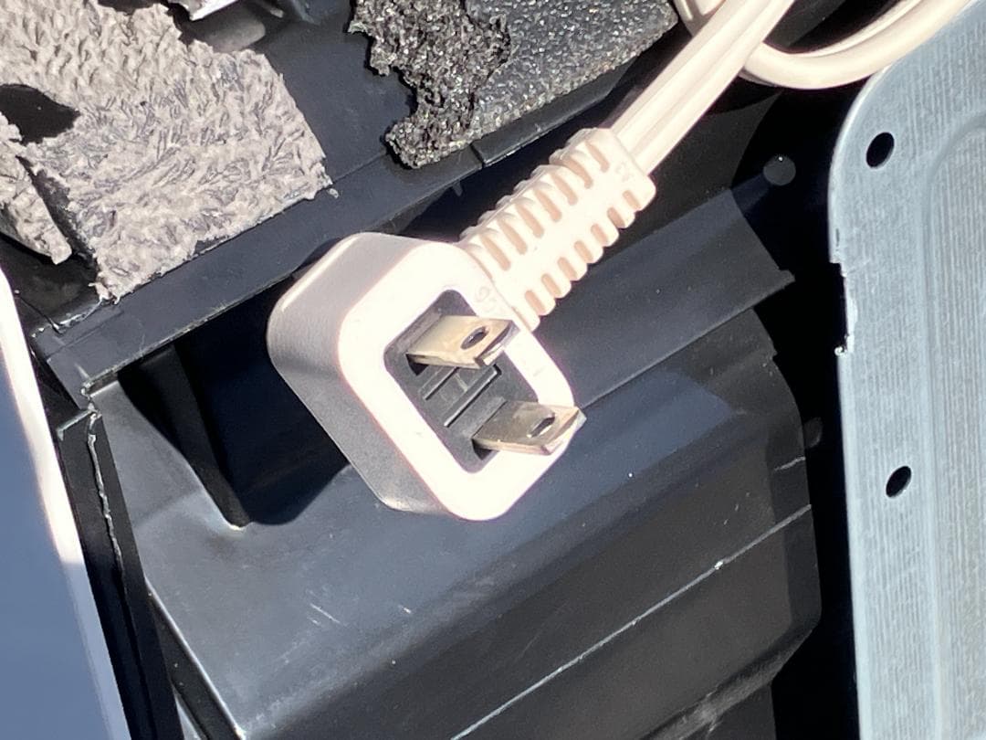 愛知岐阜/送料込★美品★東芝2.2kWエアコン RAS-H221P(W)　21年