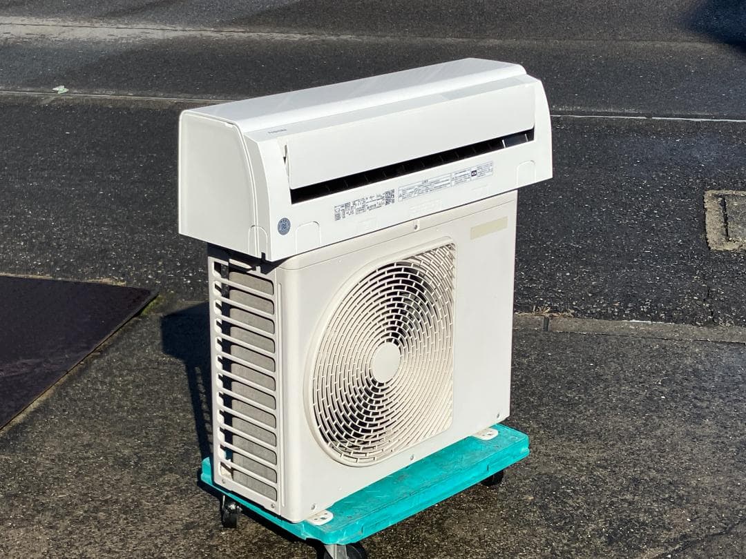 愛知岐阜/送料込★美品★東芝2.2kWエアコン RAS-H221P(W)　21年