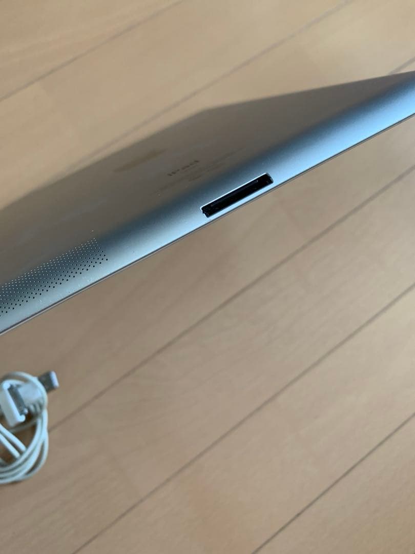 【Apple】ipad wi-fi 即使用可能 シルバー 32G充電ケーブル付き