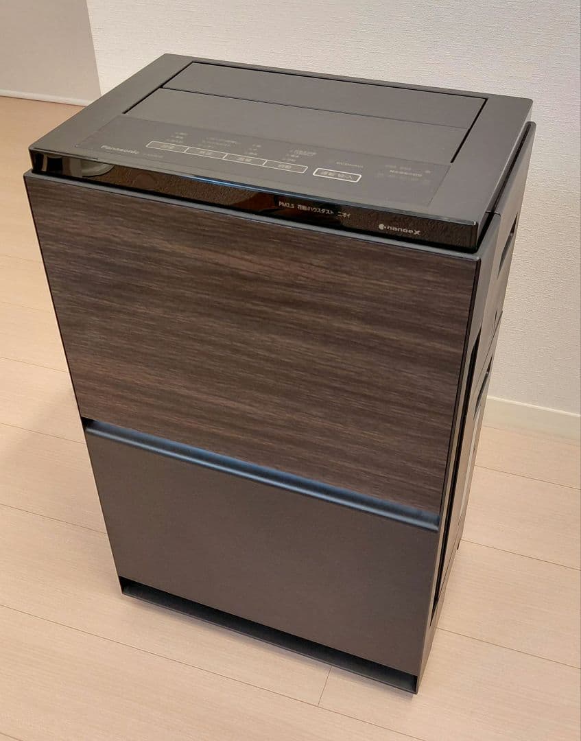 【美品】Panasonic F-VXW70 空気清浄機　加湿器付　2025年製