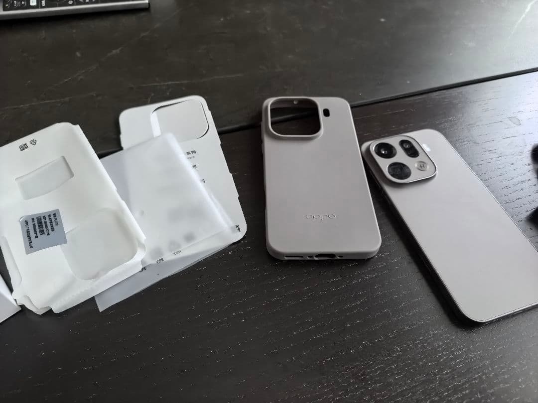 Oppo Find X9 Pro 中国版 12GB/512GB チタン色