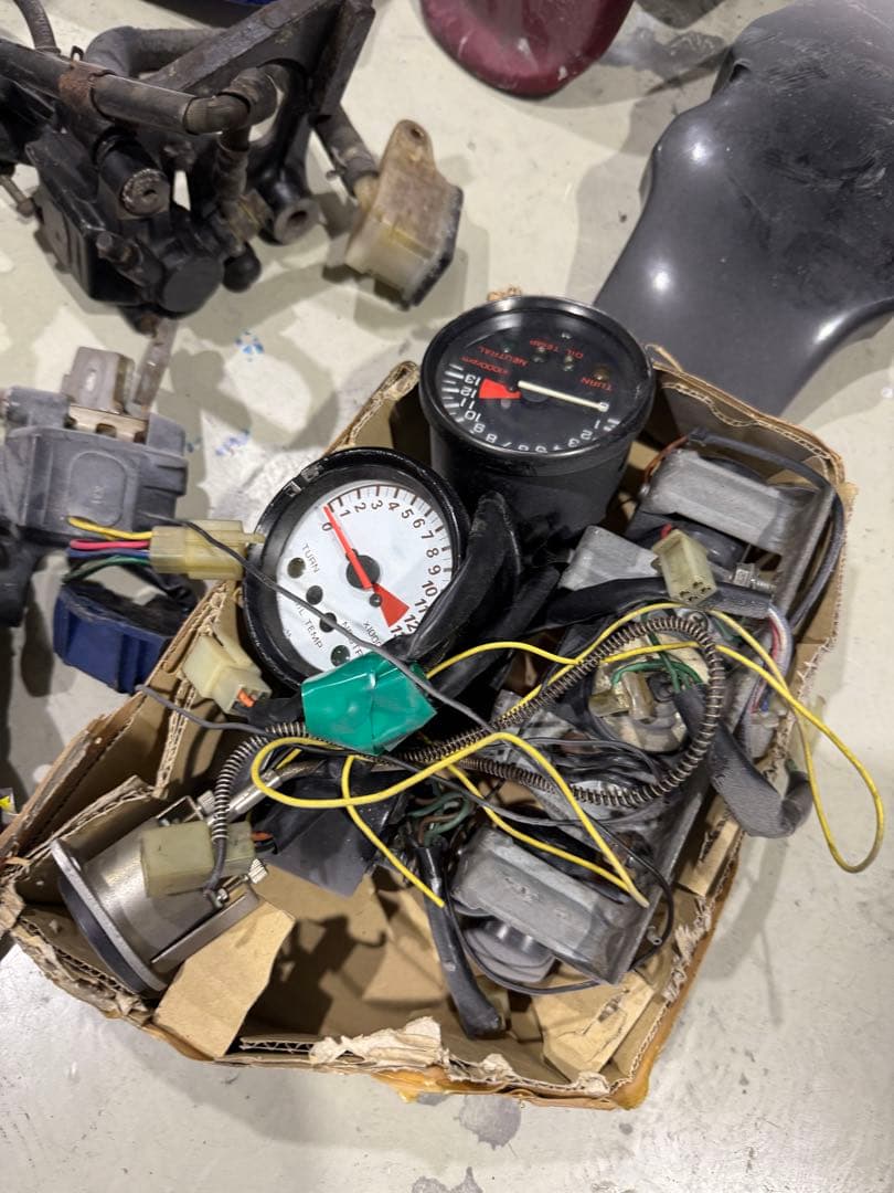 ⑤ NSR50 シロタコ　バイク メーター ブレーキ フェンダー