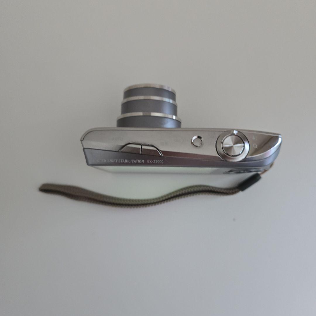 CASIO EXILIM コンパクトデジタルカメラ EX-Z2000