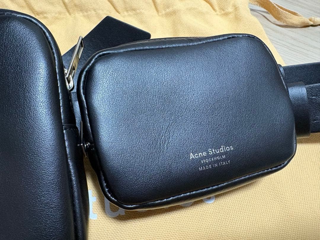 バッグ Acne Studios Musubi belt bag