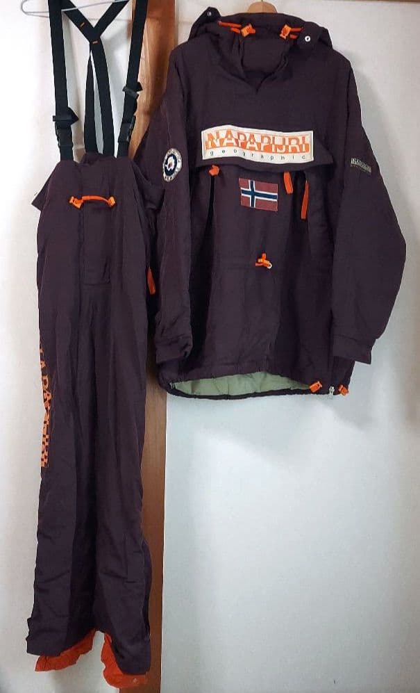 ナパピリ napapijri スキーウェア上下セット　メンズL　イタリアブランド