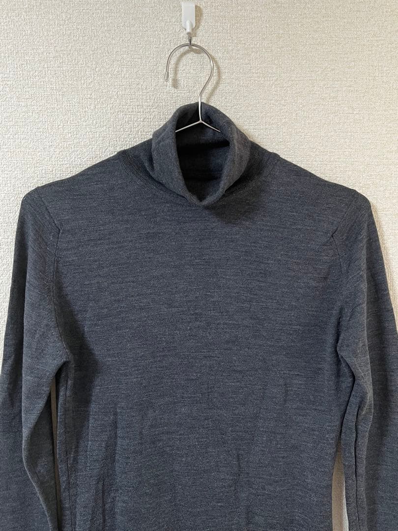 JOHN SMEDLEY　ジョンスメドレー　タートルネック　薄手　M　イギリス製