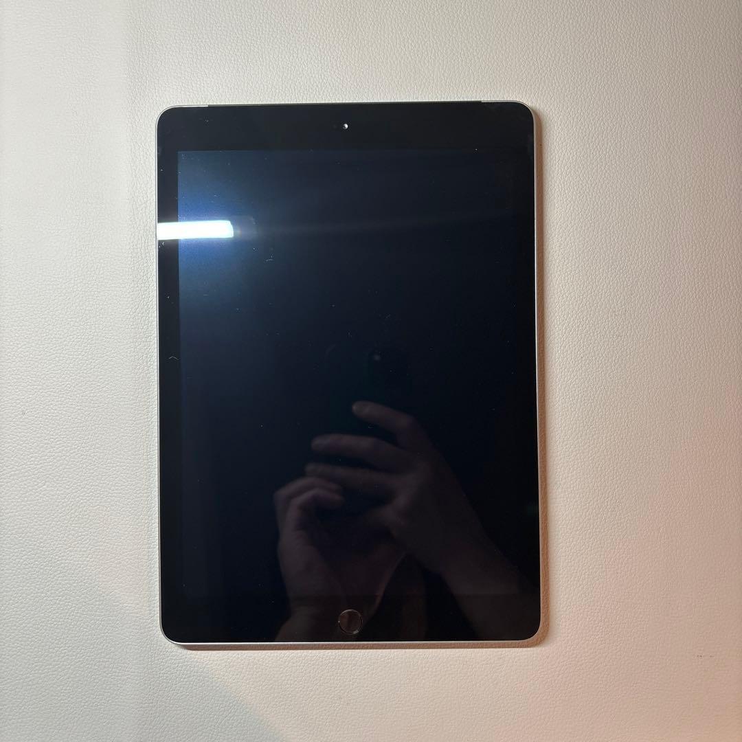 Ipad 5世代 Sim Free 32GB