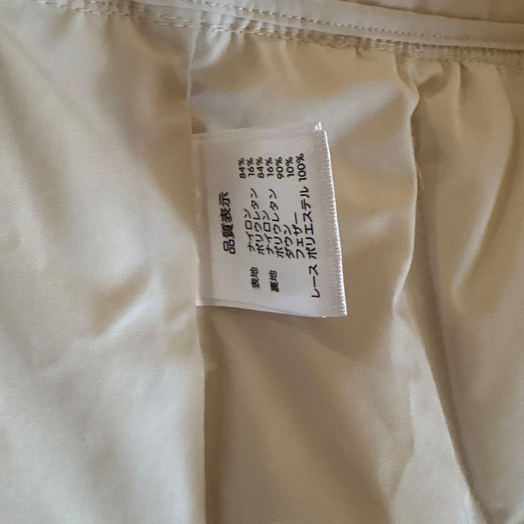 美品　スーパービューティー　ダウンジャケット　コート　40 オフホワイト　リボン